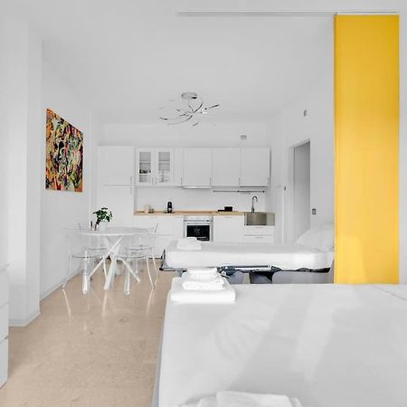 Yellow Flat Central Milano Exteriör bild